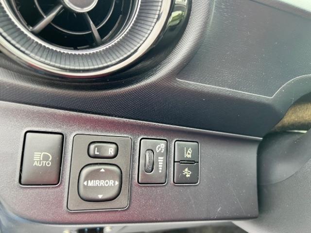 Toyota Prius c LE 2019