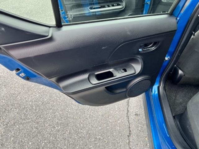 Toyota Prius c LE 2019