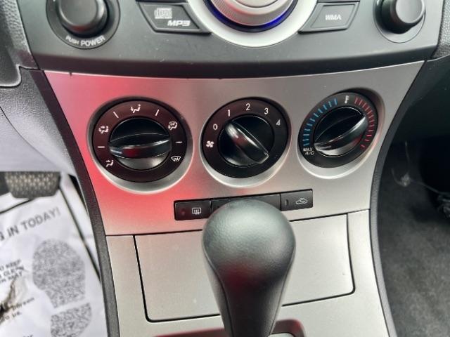 Mazda MAZDA3 i Sport 4-Door 2011