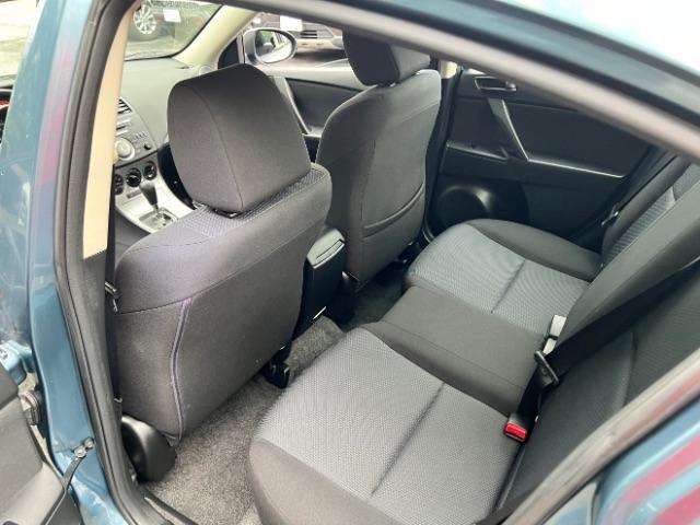 Mazda MAZDA3 i Sport 4-Door 2011