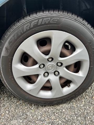 Mazda MAZDA3 i Sport 4-Door 2011
