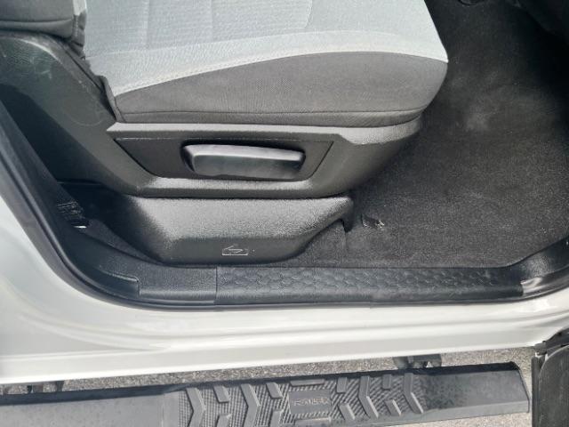 RAM 1500 Classic Tradesman Crew Cab SWB 4WD 2021
