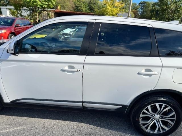 Mitsubishi Outlander SEL AWD 2018