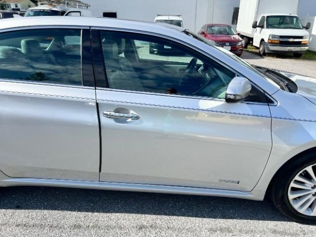 Toyota Avalon Hybrid Limited 2014