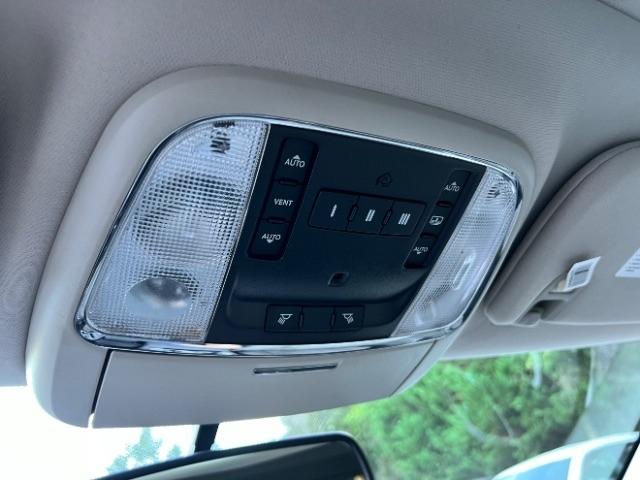 Jeep Grand Cherokee Laredo 4WD 2012