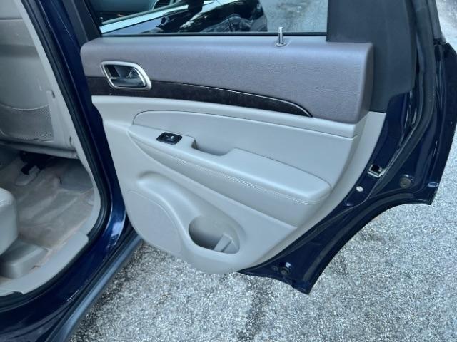 Jeep Grand Cherokee Laredo 4WD 2012