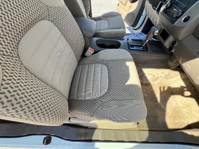 Nissan Frontier SV King Cab I4 5MT 2WD 2017