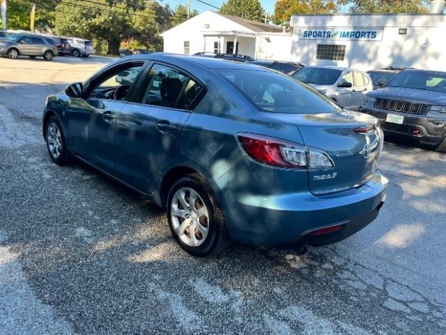 Mazda MAZDA3 i Sport 4-Door 2011