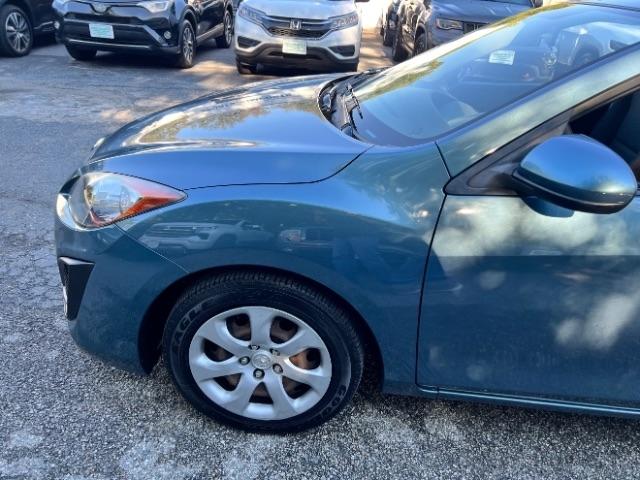 Mazda MAZDA3 i Sport 4-Door 2011