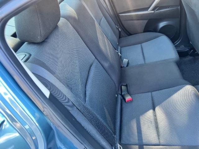 Mazda MAZDA3 i Sport 4-Door 2011