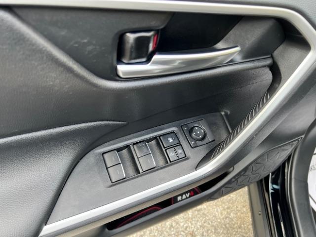 Toyota RAV4 XLE AWD 2022