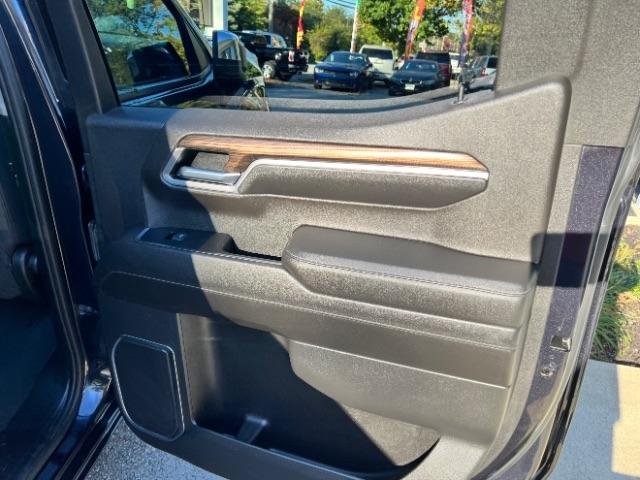Chevrolet Silverado 1500 LT Crew Cab 4WD 2022
