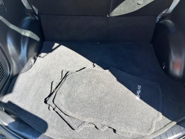 Toyota RAV4 LE FWD 2013