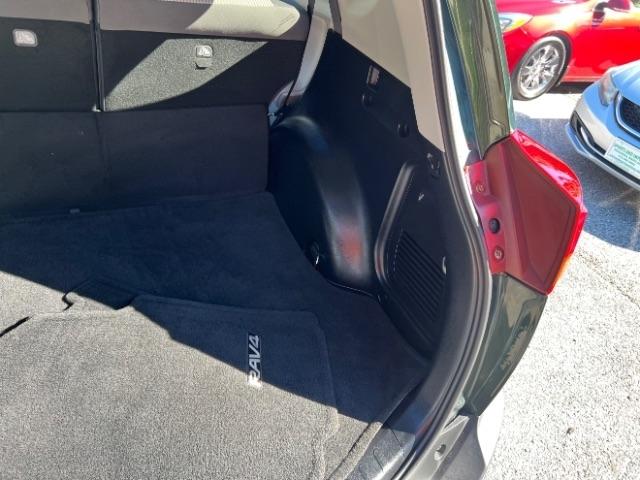 Toyota RAV4 LE FWD 2013