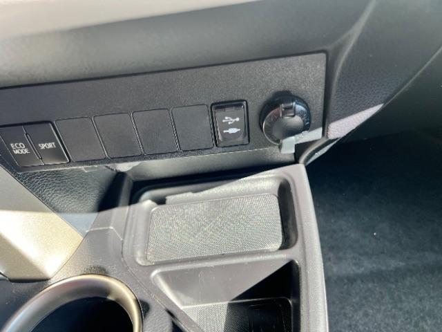 Toyota RAV4 LE FWD 2013