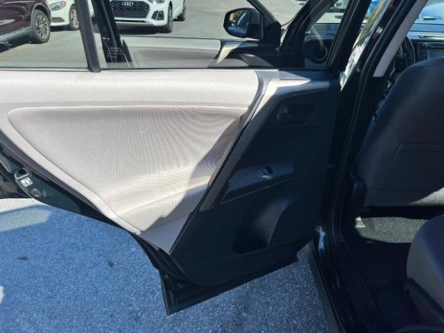 Toyota RAV4 LE FWD 2013