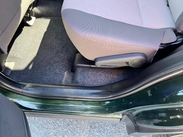 Toyota RAV4 LE FWD 2013