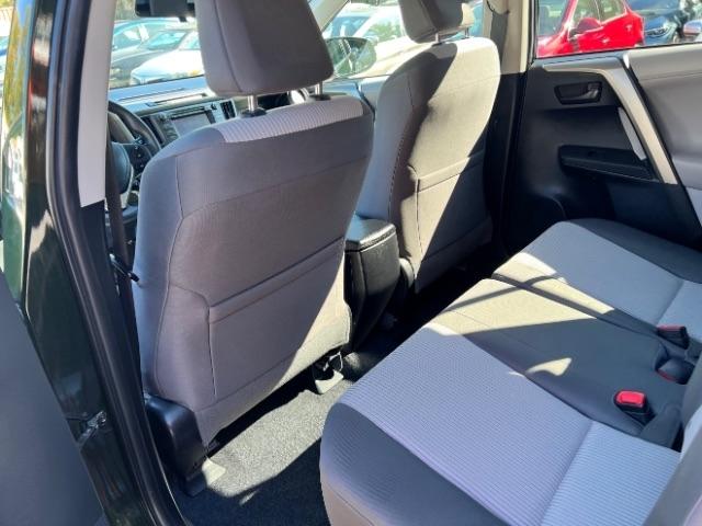 Toyota RAV4 LE FWD 2013
