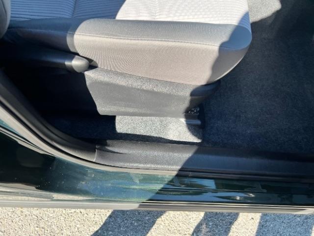 Toyota RAV4 LE FWD 2013