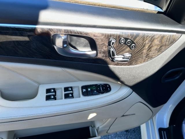 Hyundai Equus Signature 2014