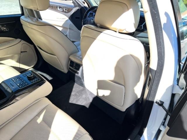 Hyundai Equus Signature 2014