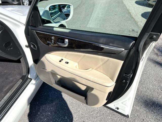 Hyundai Equus Signature 2014