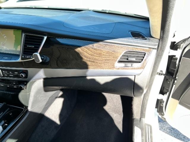 Hyundai Equus Signature 2014