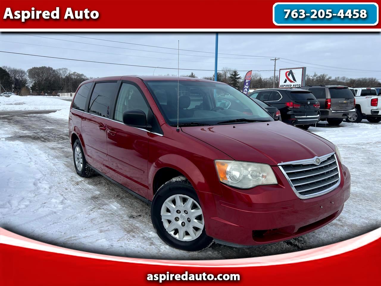 Chrysler Town and Country LX 2009
