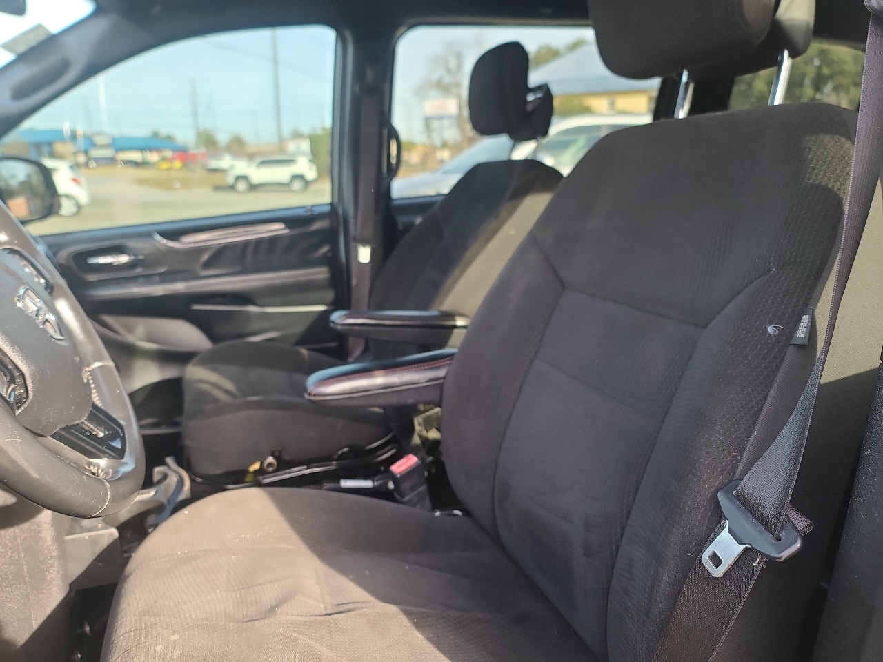 Dodge Grand Caravan SE 2019