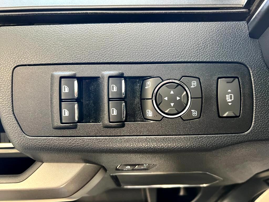 Ford F-350 SD Platinum Crew Cab Long Box 4WD 2022