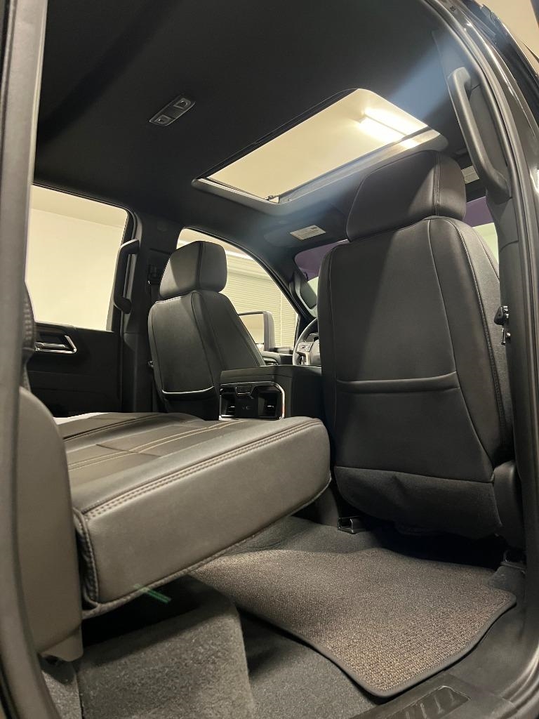 Chevrolet Silverado 2500HD High Country Crew Cab Long Box 4WD 2024