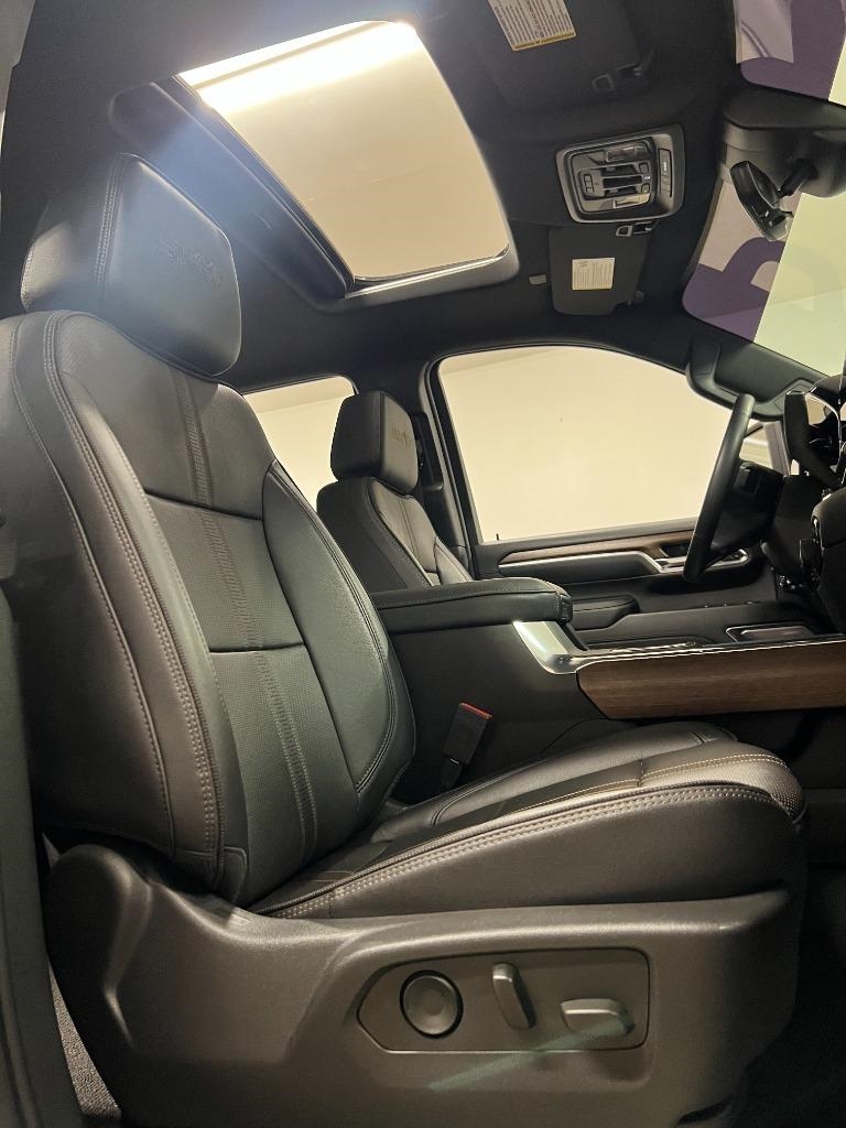 Chevrolet Silverado 2500HD High Country Crew Cab Long Box 4WD 2024