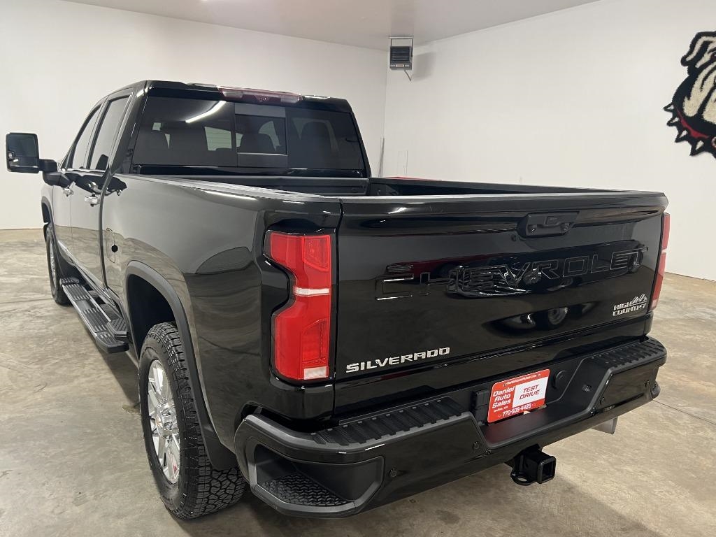 Chevrolet Silverado 2500HD High Country Crew Cab Long Box 4WD 2024
