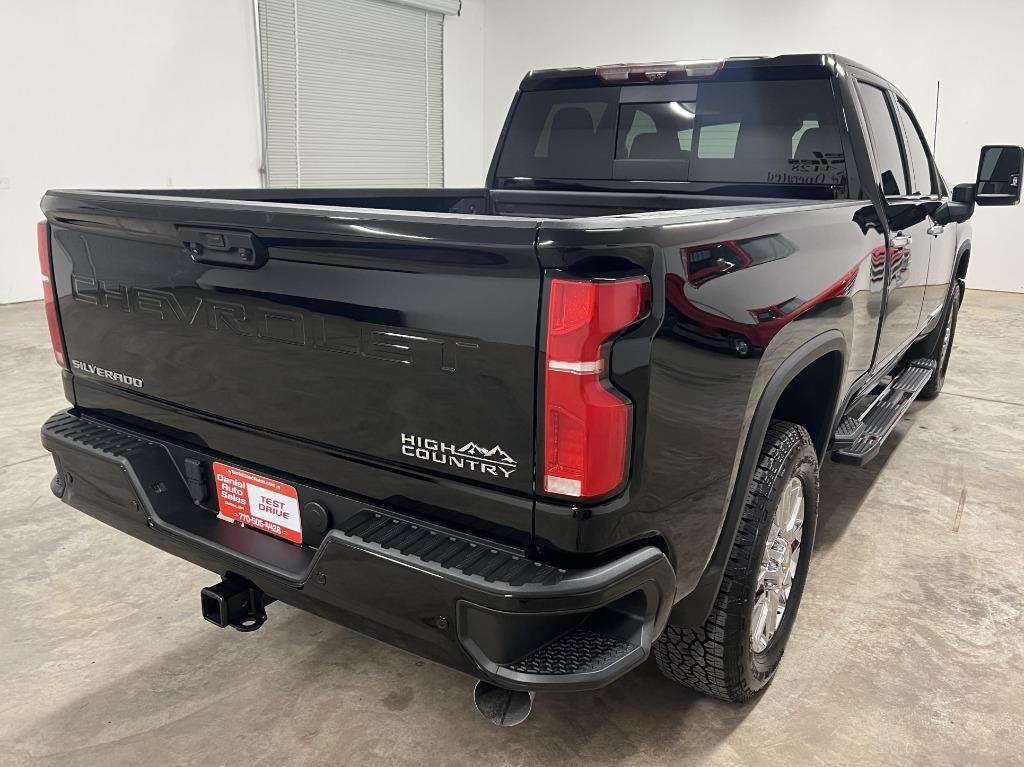 Chevrolet Silverado 2500HD High Country Crew Cab Long Box 4WD 2024
