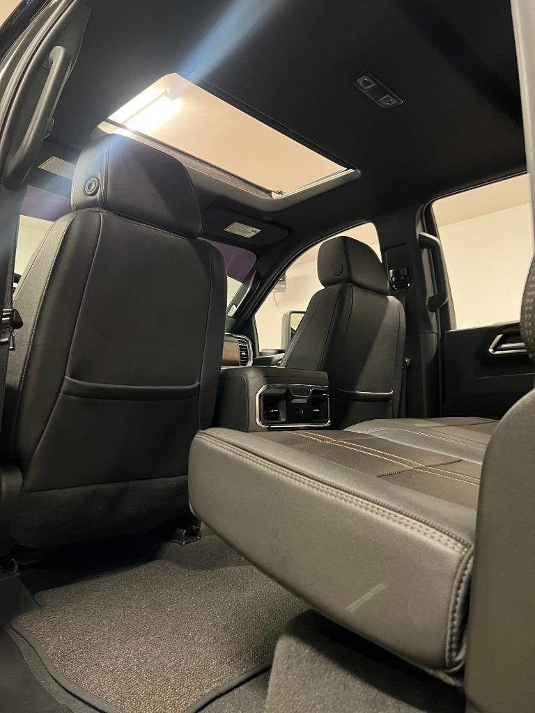 Chevrolet Silverado 2500HD High Country Crew Cab Long Box 4WD 2024