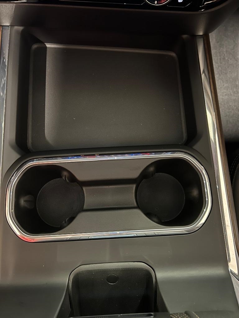 Chevrolet Silverado 2500HD High Country Crew Cab Long Box 4WD 2024