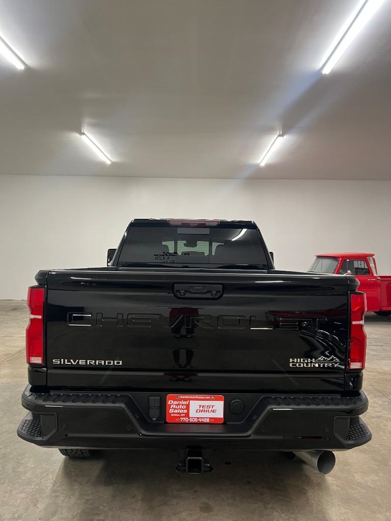 Chevrolet Silverado 2500HD High Country Crew Cab Long Box 4WD 2024