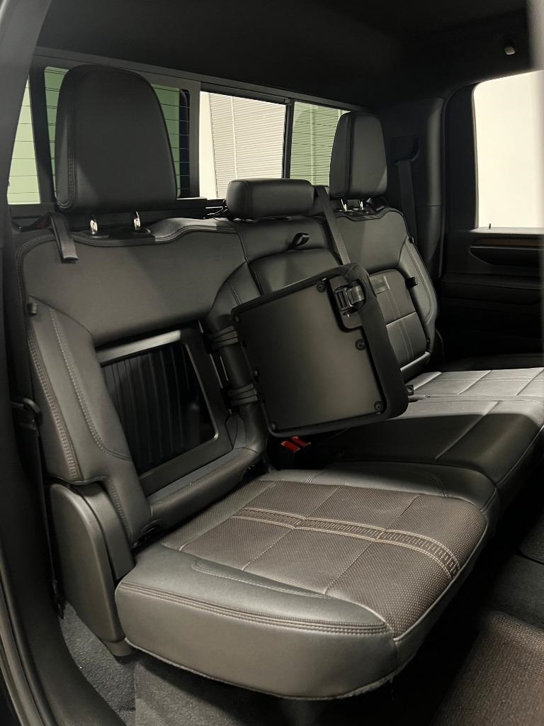 Chevrolet Silverado 2500HD High Country Crew Cab Long Box 4WD 2024