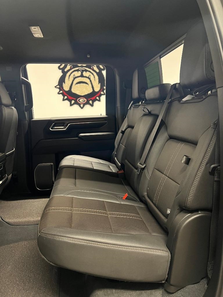 Chevrolet Silverado 2500HD High Country Crew Cab Long Box 4WD 2024