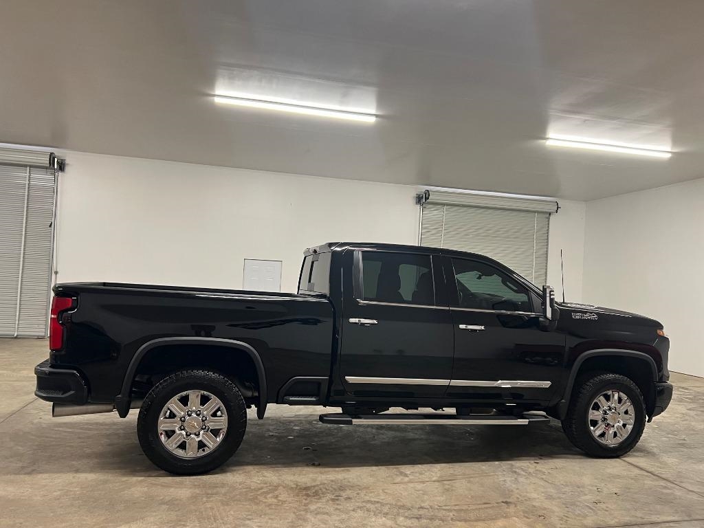 Chevrolet Silverado 2500HD High Country Crew Cab Long Box 4WD 2024