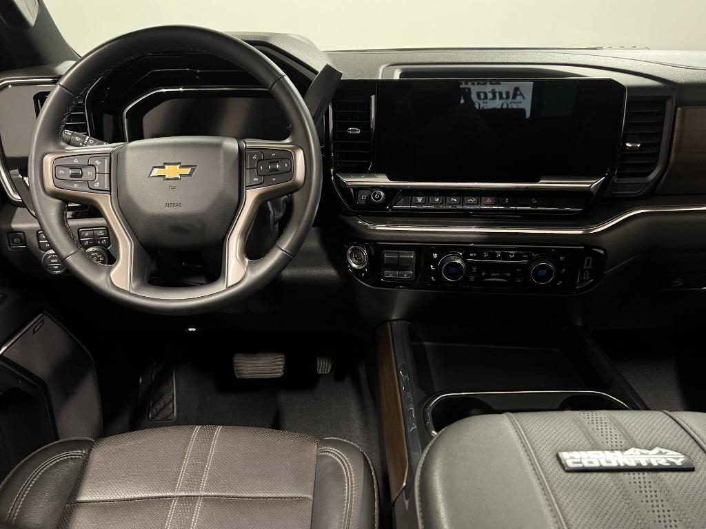 Chevrolet Silverado 2500HD High Country Crew Cab Long Box 4WD 2024