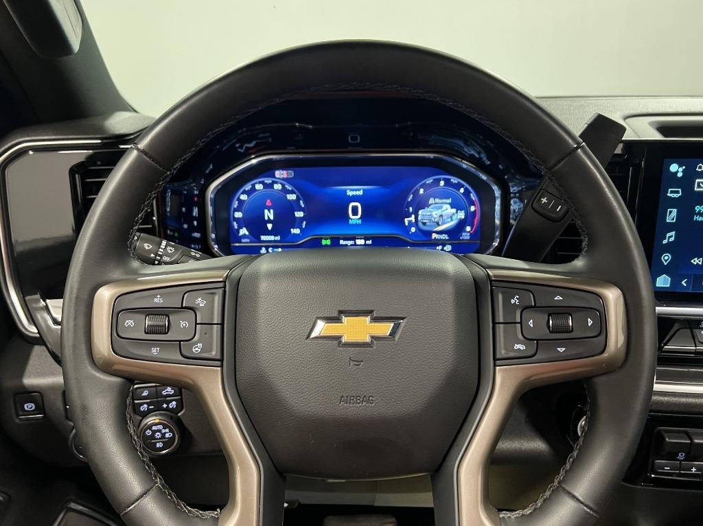 Chevrolet Silverado 2500HD High Country Crew Cab Long Box 4WD 2024