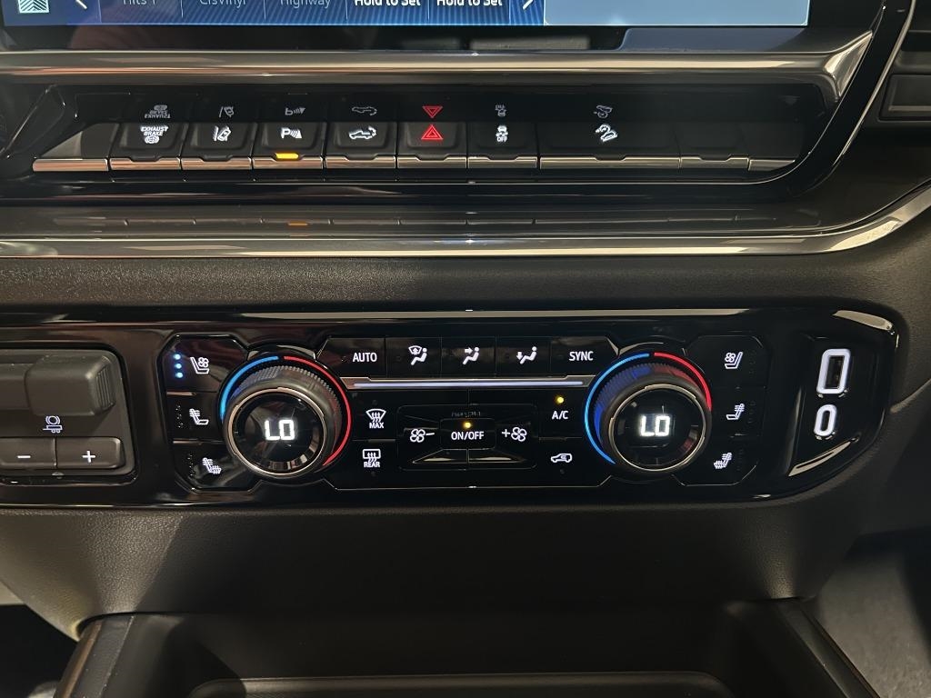 Chevrolet Silverado 2500HD High Country Crew Cab Long Box 4WD 2024