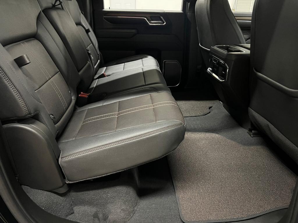 Chevrolet Silverado 2500HD High Country Crew Cab Long Box 4WD 2024