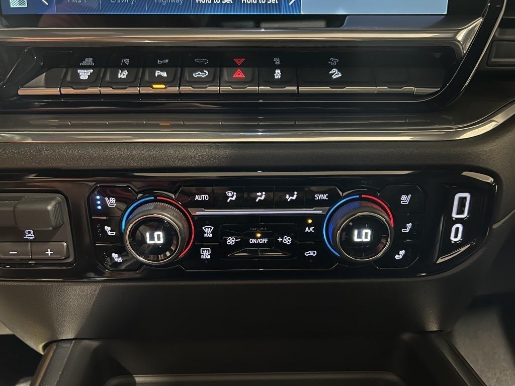 Chevrolet Silverado 2500HD High Country Crew Cab Long Box 4WD 2024