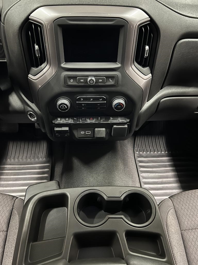 Chevrolet Silverado 2500HD Custom Crew Cab Long Box 4WD 2024