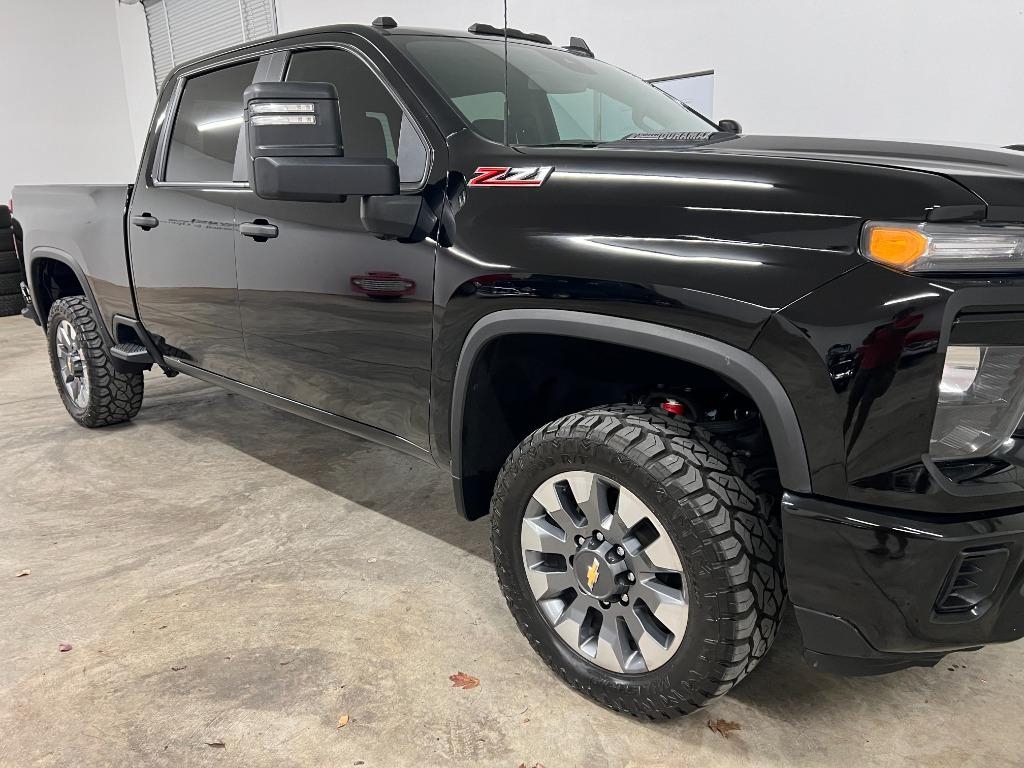 Chevrolet Silverado 2500HD Custom Crew Cab Long Box 4WD 2024
