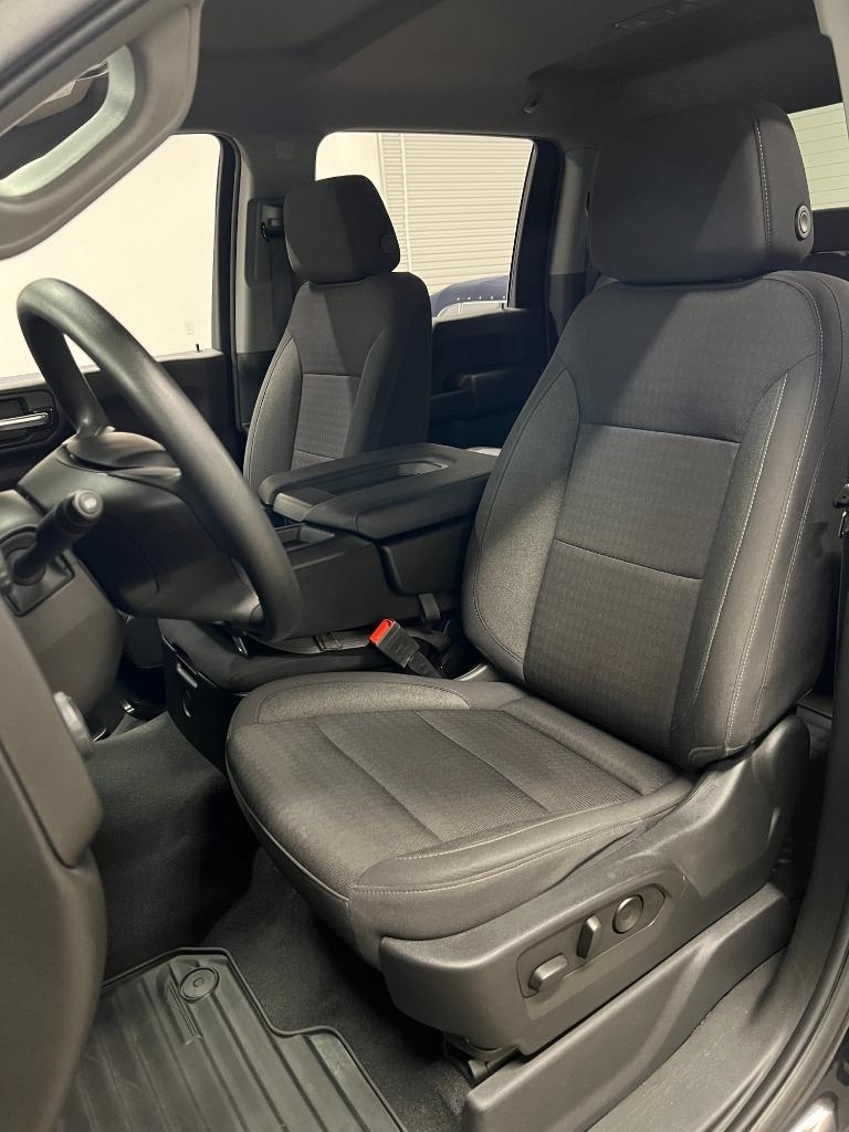 Chevrolet Silverado 2500HD Custom Crew Cab Long Box 4WD 2024