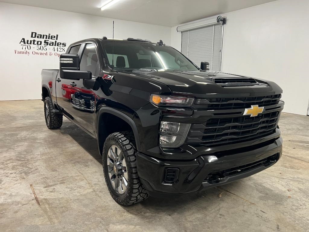 Chevrolet Silverado 2500HD Custom Crew Cab Long Box 4WD 2024