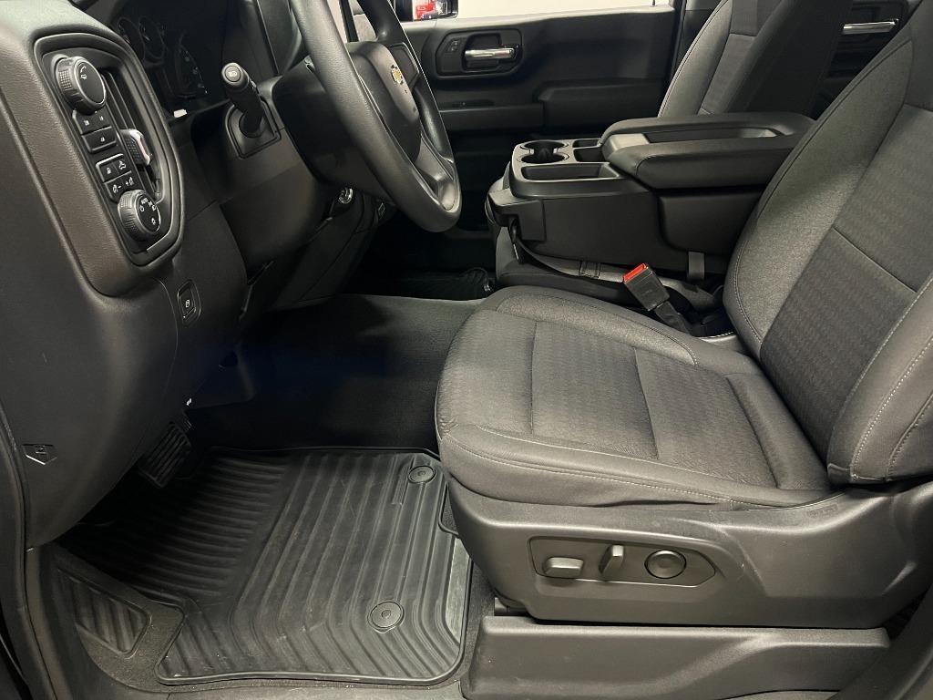 Chevrolet Silverado 2500HD Custom Crew Cab Long Box 4WD 2024